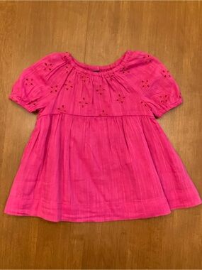 0-3M Old Navy Fuschia Eyelet Puff Sleeve Dress. Lightweight, soft.